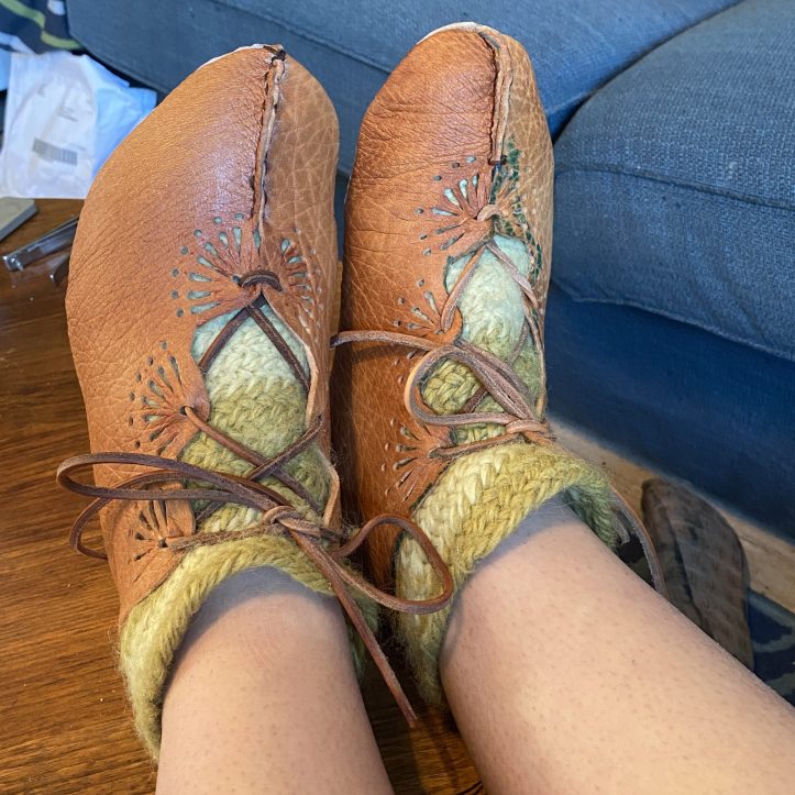 Making turnshoes from 200 AD. If I can do it, so can you! 